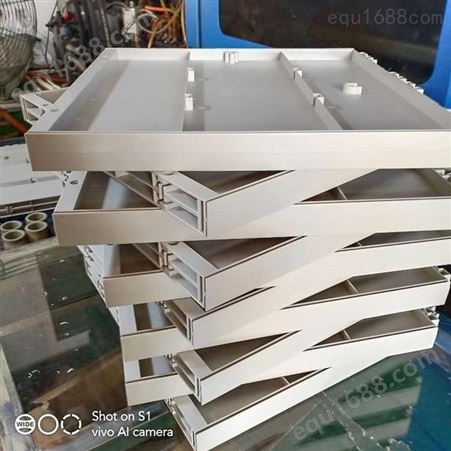 上海一东塑料储物柜制造ABS更衣柜板材配件开模创意新型智能存包柜设计储物柜生产厂家