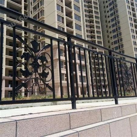 铁艺围墙栏杆 润程金属 阳台护窗栏杆 厂房外墙护栏来图定制 包安装