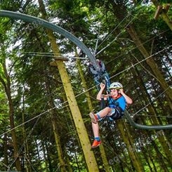 KIRA丛林拓展设备原子飞车探险林间游乐绳网攀爬娱乐项目