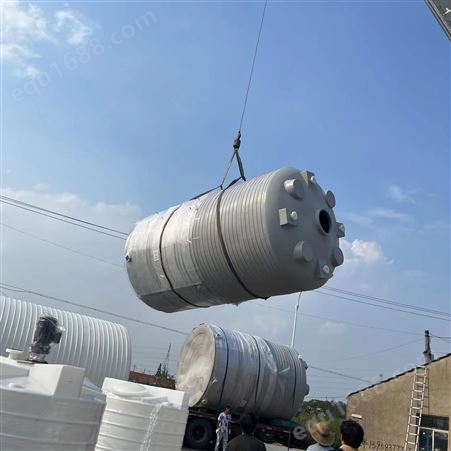 50吨塑料水塔生产