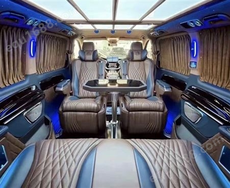 奔驰威霆升级深棕色 航空座椅 商务车内饰改装