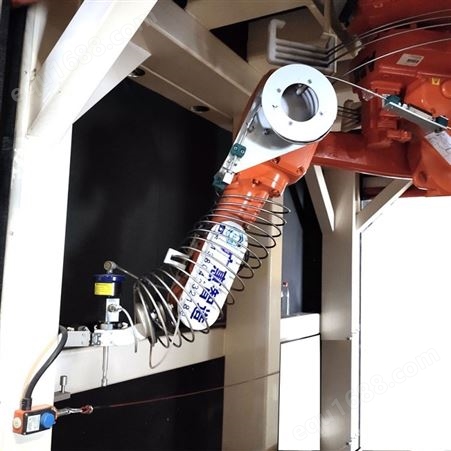 双ABB机器人高压水切割 汽车内饰件切割 汽车内饰件水切割